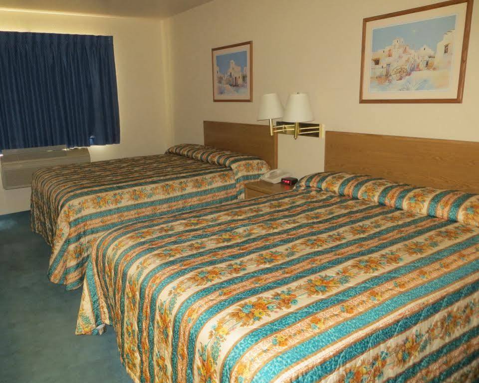 Clarion Pointe 2*